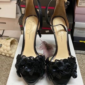 Brand new Jessica Simpson JS-Mayfaran heels shimmer sand